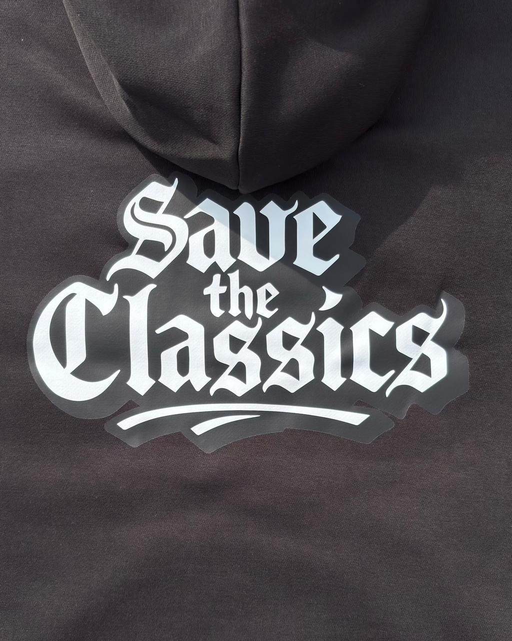Save the Classics Backprint auf Zip Hoodie Schwarz