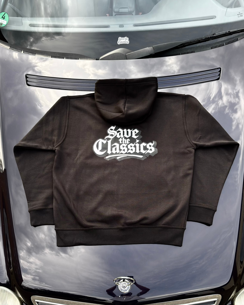 Save the Classics Zip Hoodie Schwarz Rückseite